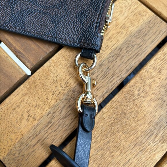 Authentic Coach Wristlet - Picture 6 of 6